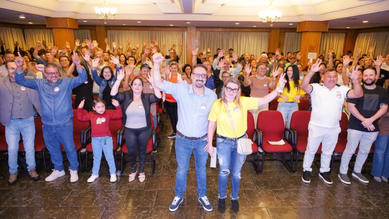 Lideranças lotam encontro e fortalecem Deoclecio Duarte rumo à Assembleia Legislativa