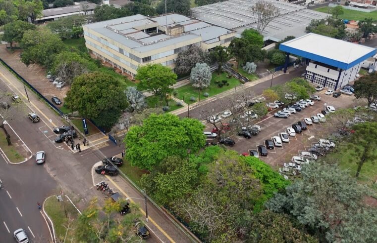 Cidadãos Fazem Manifestação Contra Fiscalização dos Onibus de Linha na Receita Federal