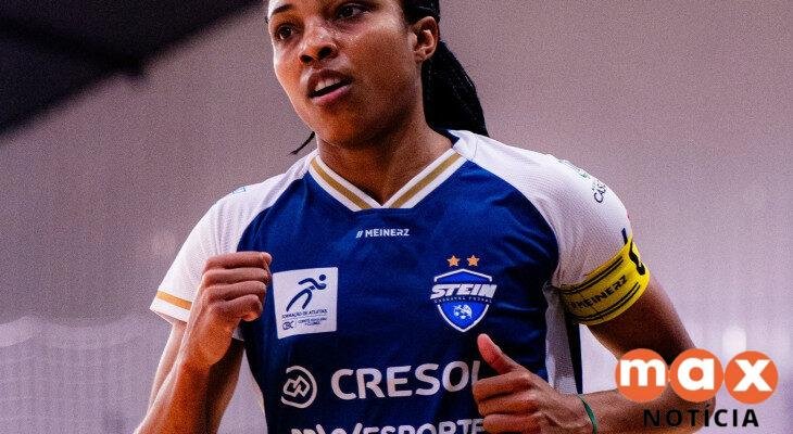 Do interior do Paraná à liderança do Stein: Luana constrói trajetória de títulos e protagonismo