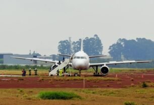 Cenipa investiga o que levou avião da Latam com 151 pessoas a sair da pista durante pouso no Paraná