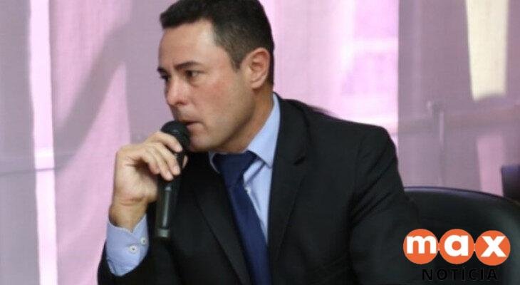 Ex-assessor de Sandro Alex negocia devolver R$ 162 mil à Celepar após investigação do MPPR