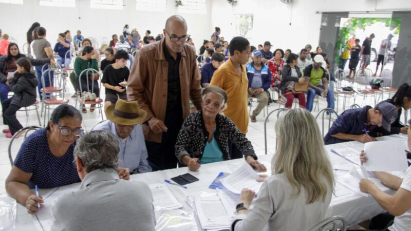 Jandaia do Sul entrega moradias do Casa Fácil