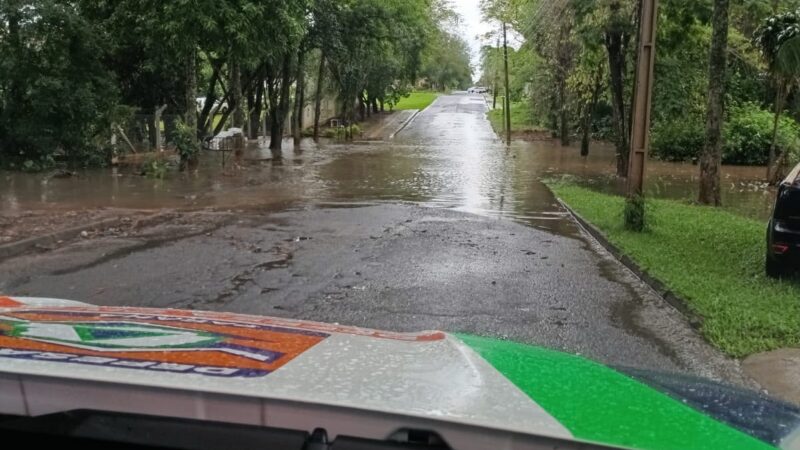 Defesa Civil Emite Informativo Sobre Chuvas em Foz