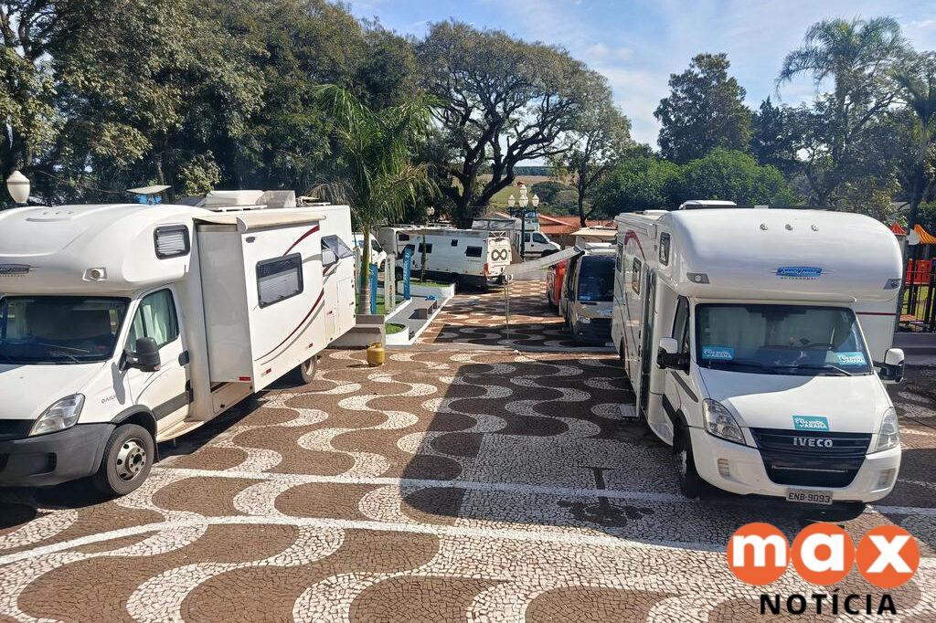 Caravana de motorhomes impulsiona economia de 40 cidades