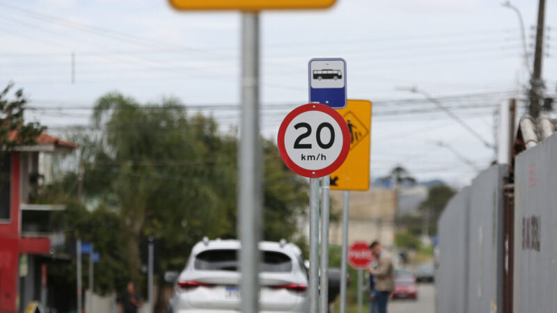 Detran-PR entrega 33 mil novas placas de trânsito