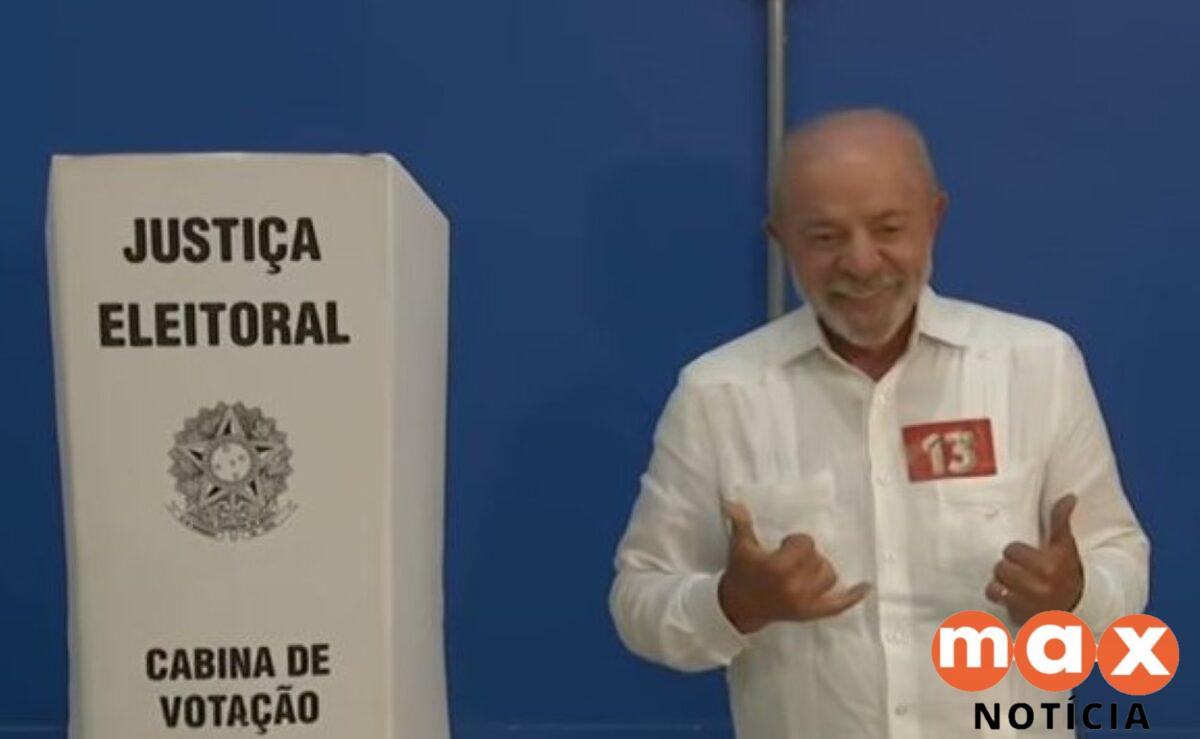 Lula vota em SP e declara confiança no segundo turno