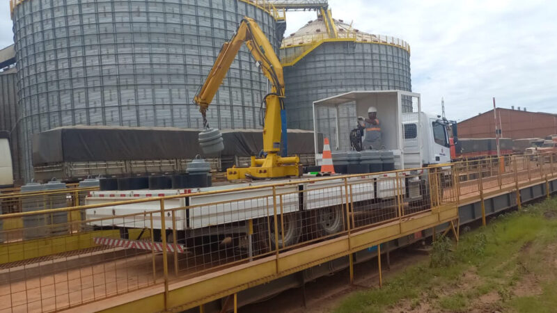 Ipem-PR fiscaliza balanças rodoviárias em Maringá