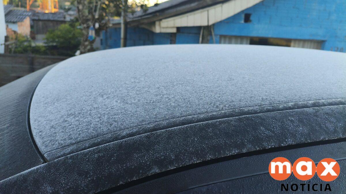 Paraná tem frio histórico perto de 0°C e geada em outubro