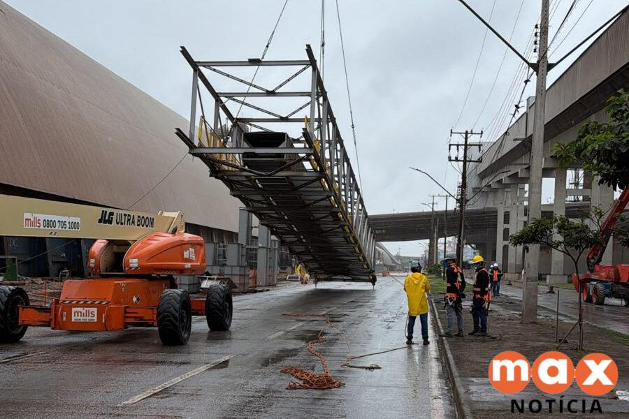 Moegão do Porto de Paranaguá faz primeira conexão ferroviária