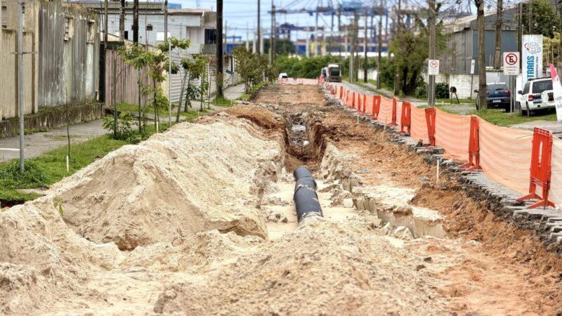 Portos do Paraná avança com pavimentação em Paranaguá