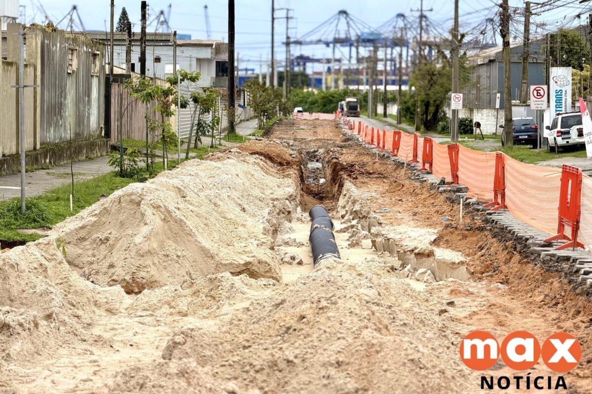 Portos do Paraná avança com pavimentação em Paranaguá