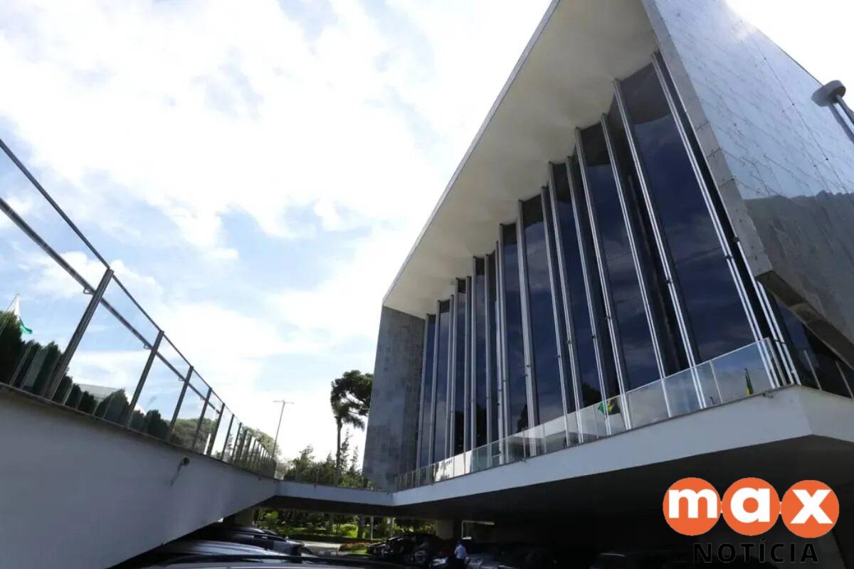 PEC no Paraná quer obrigar pagamento de R$ 1 bi em emendas