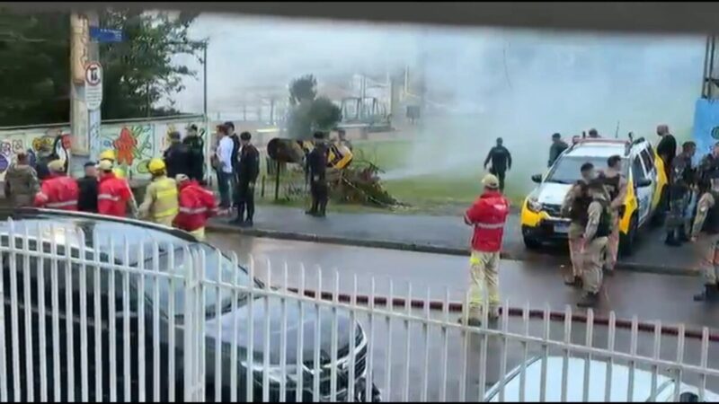 Resgate de crianças reféns em creche de Curitiba tem tiros e bombas